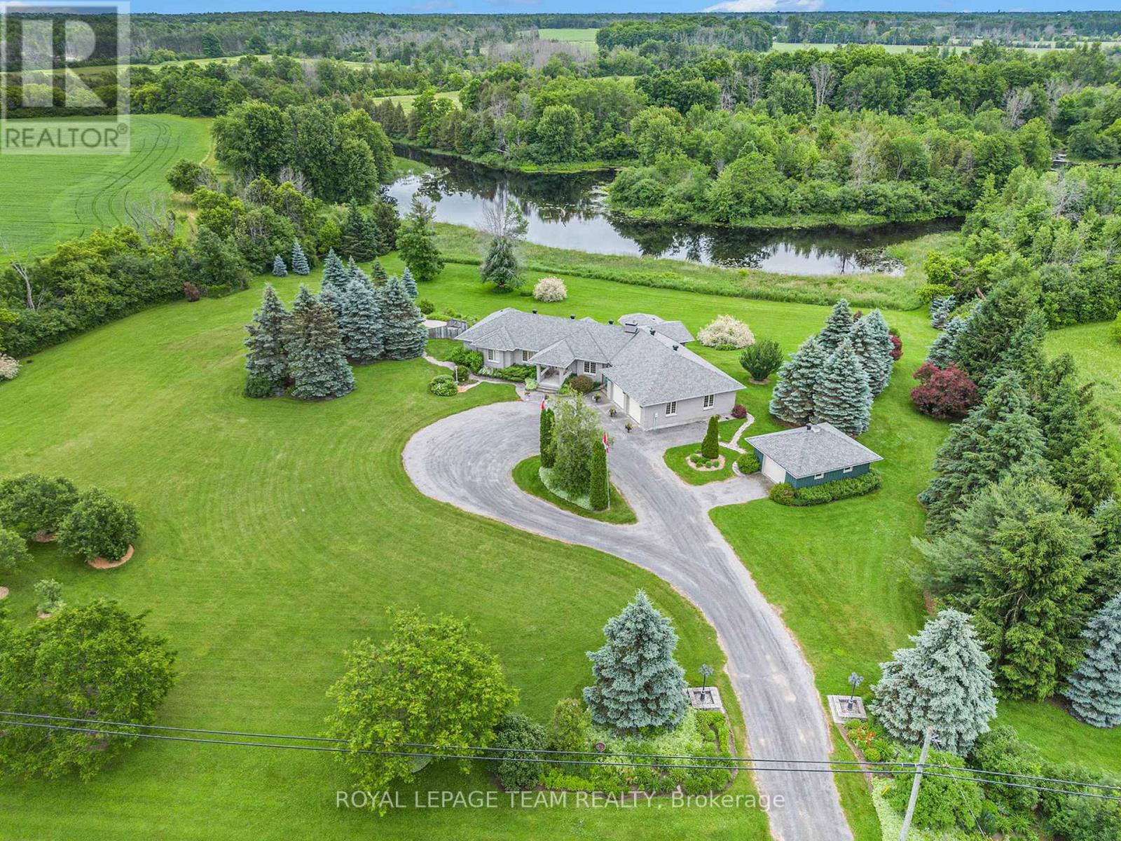 Photo 44 of 2124 Cty Rd 18 Road S, North Grenville ON