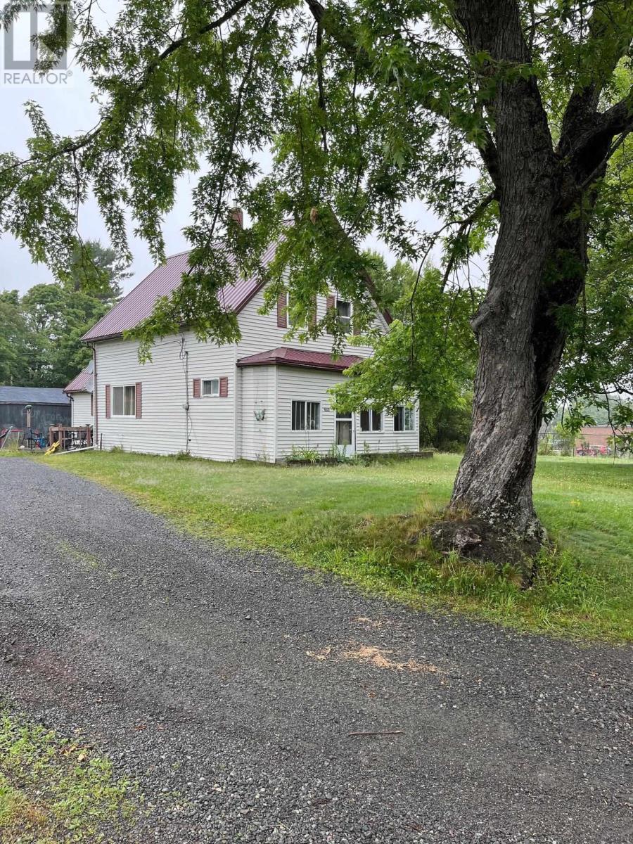 Photo 13 of 2060 Queen Street, Westville NS