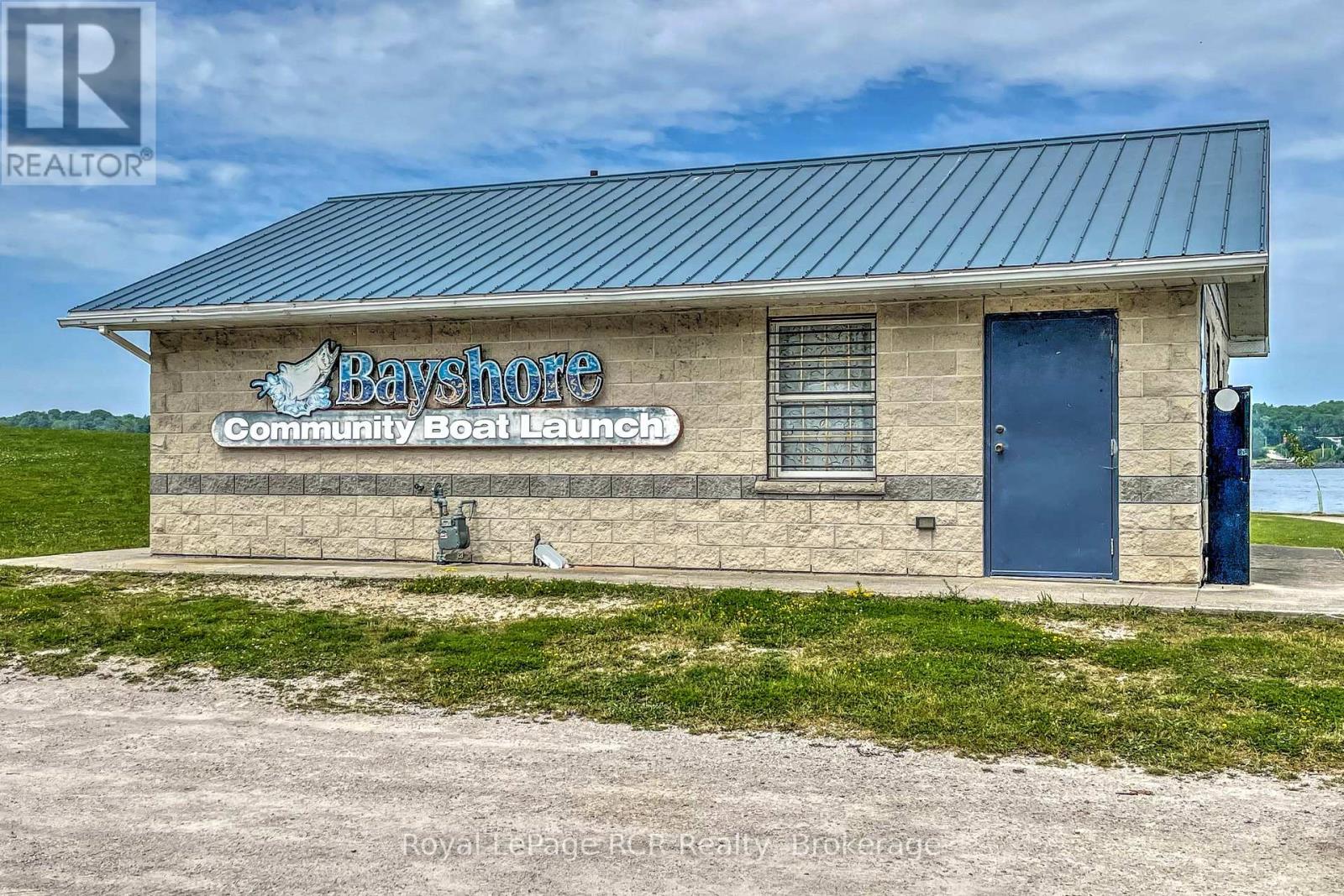 Photo 4 of 2245 3rd Avenue E, Owen Sound ON