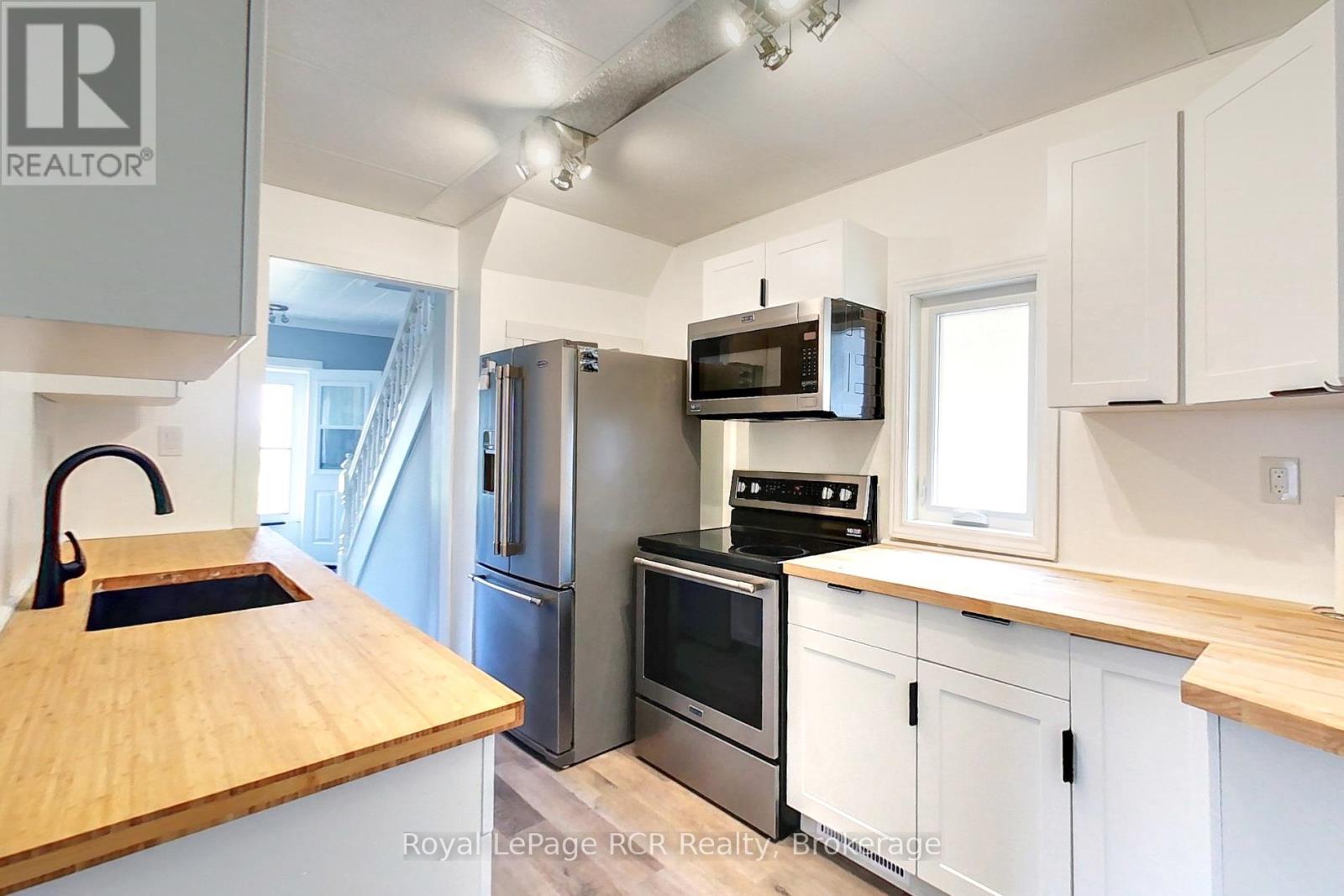 Photo 14 of 2245 3rd Avenue E, Owen Sound ON