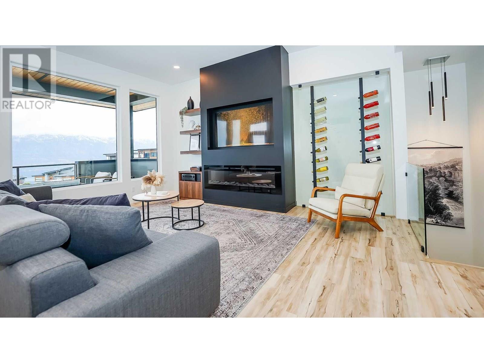  9499 Ledgestone Road, Lake Country