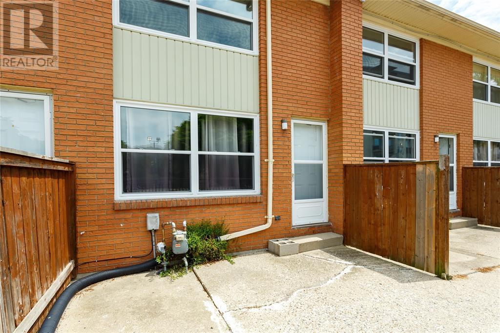 Photo 8 of 834 Exmouth Street Unit 19, Sarnia ON