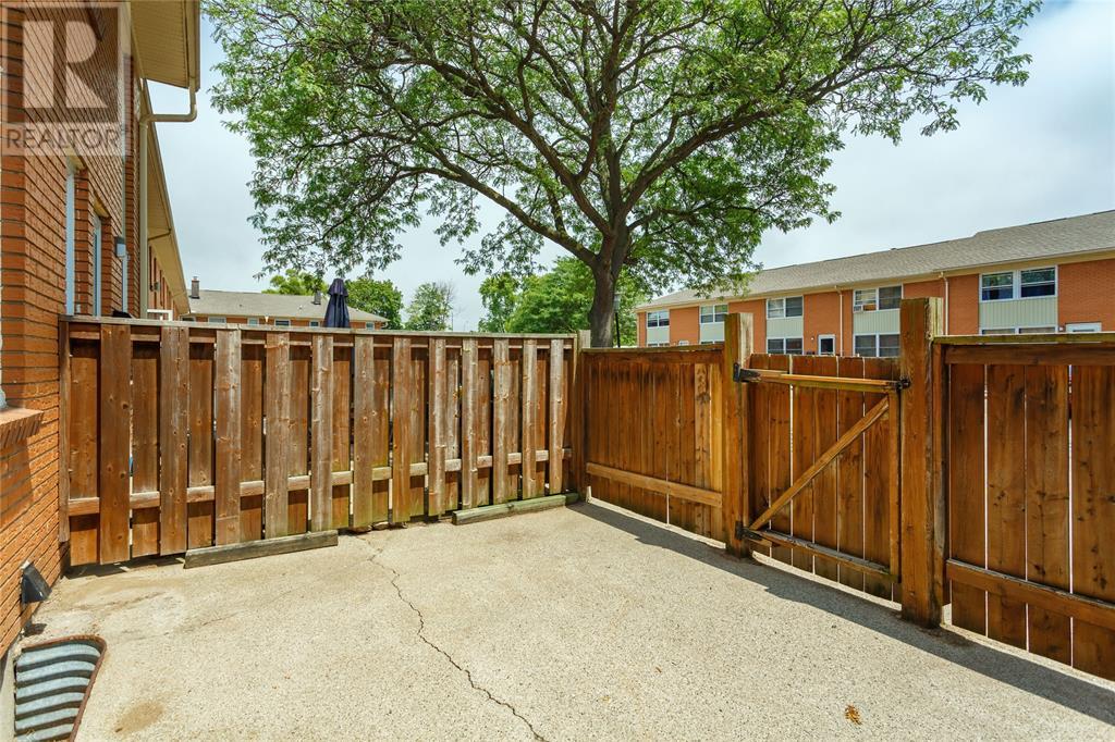 Photo 37 of 834 Exmouth Street Unit 19, Sarnia ON
