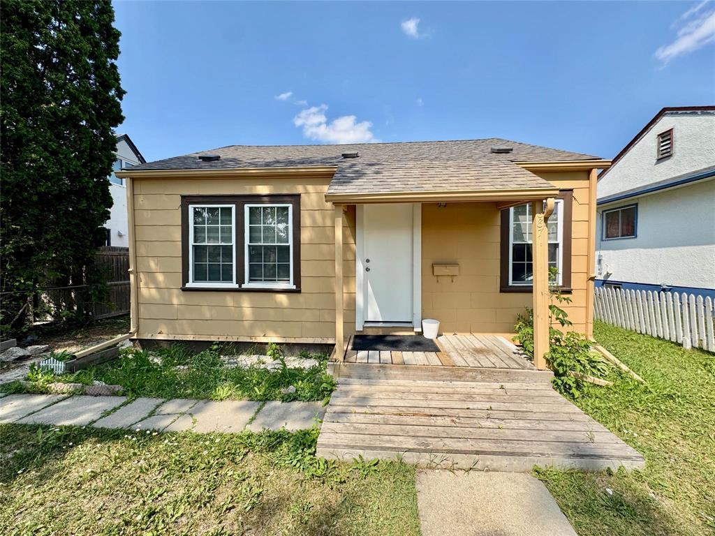 Photo 1 of 687 Atlantic Avenue, Winnipeg MB