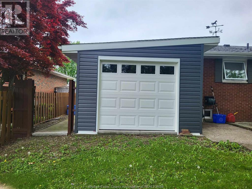 Photo 5 of 310 Martin Lane, Lasalle ON