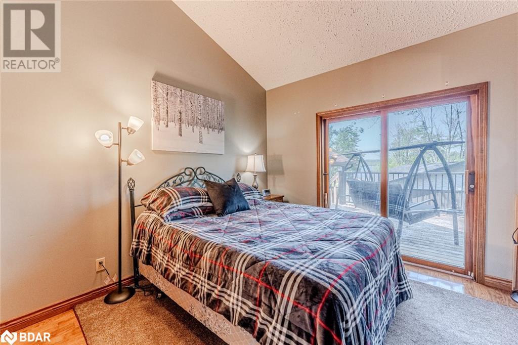 Photo 5 of 49 Hemlock Dr, Kawartha Lakes ON