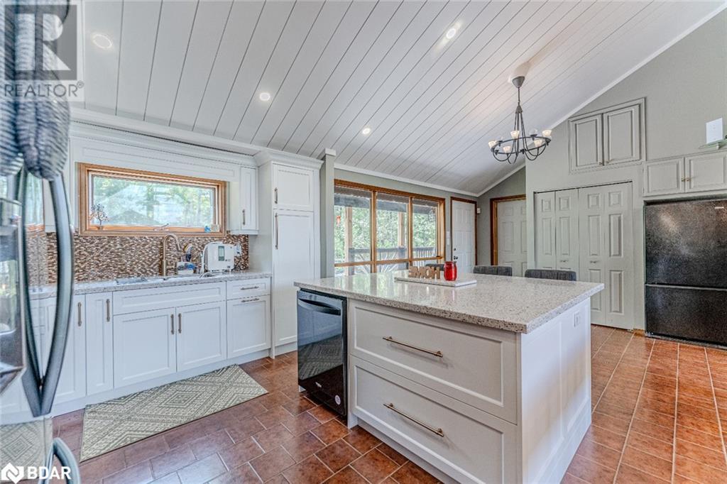 Photo 27 of 49 Hemlock Dr, Kawartha Lakes ON