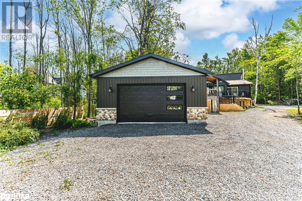 Photo 3 of 49 Hemlock Dr, Kawartha Lakes ON
