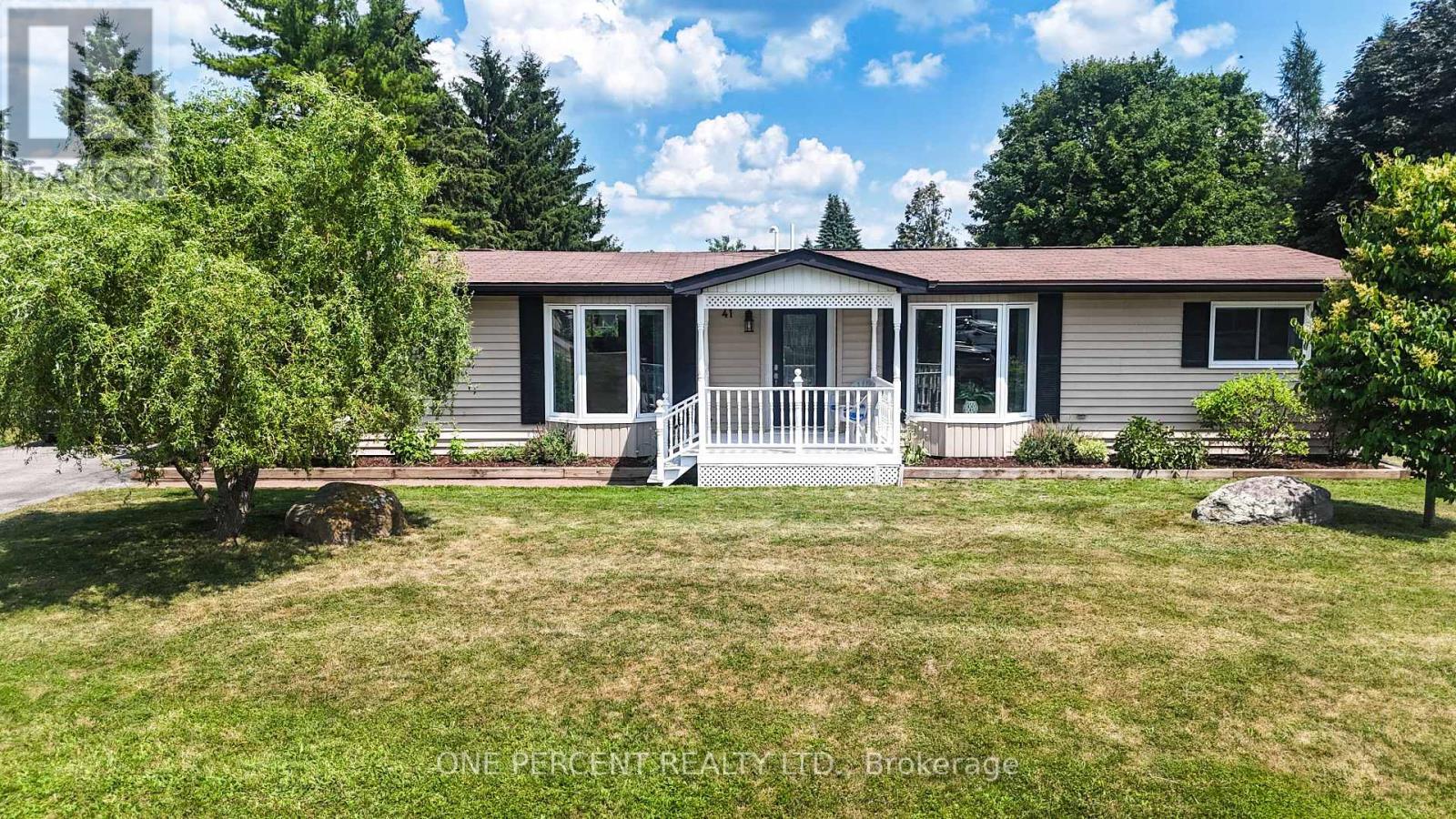 Photo 1 of 41 Damsel Circle, Georgina ON