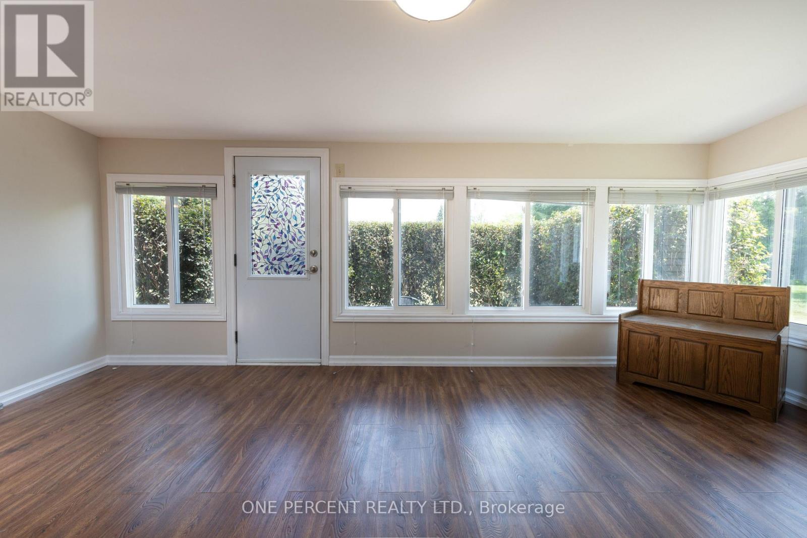 Photo 21 of 41 Damsel Circle, Georgina ON