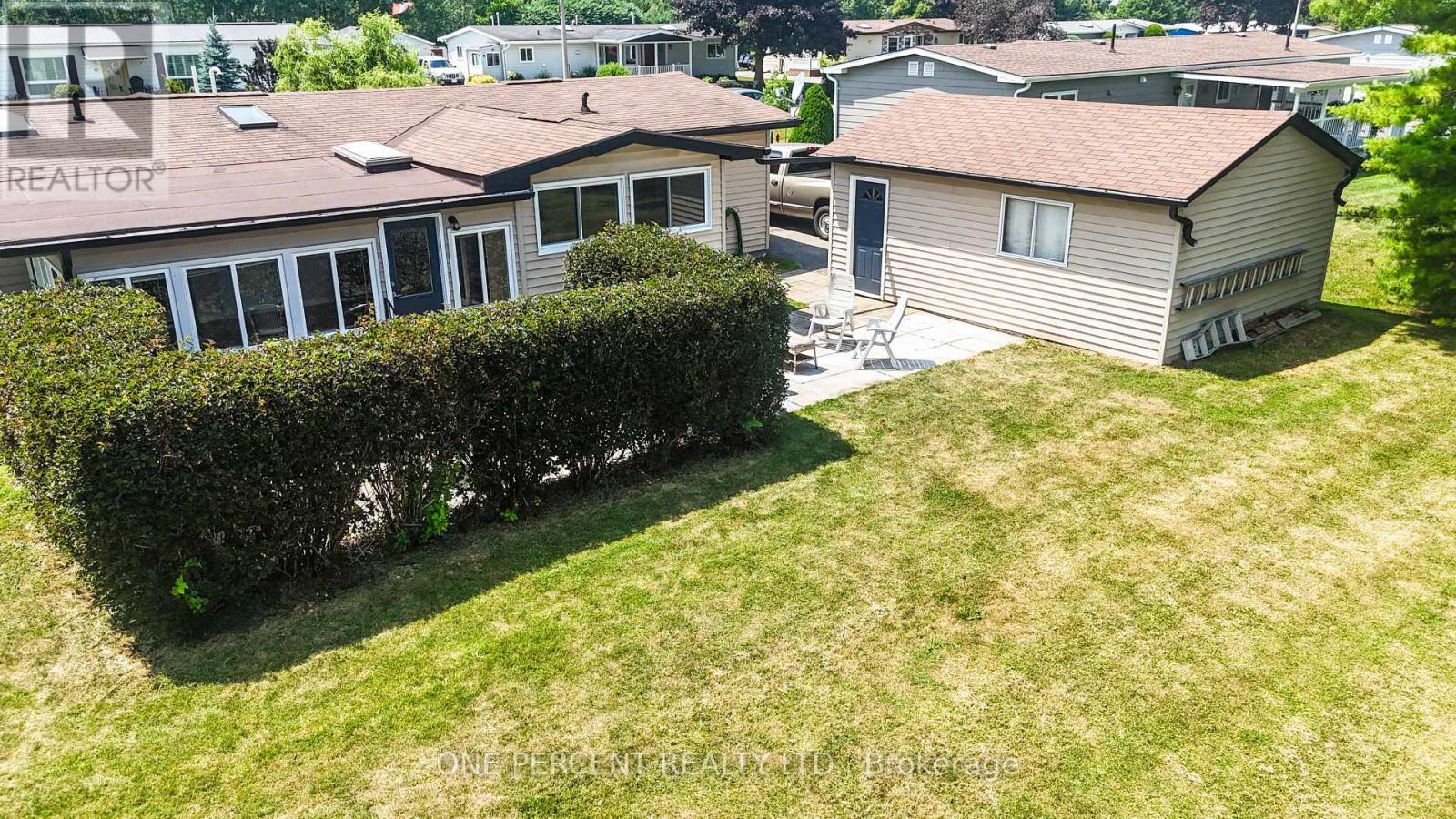 Photo 38 of 41 Damsel Circle, Georgina ON