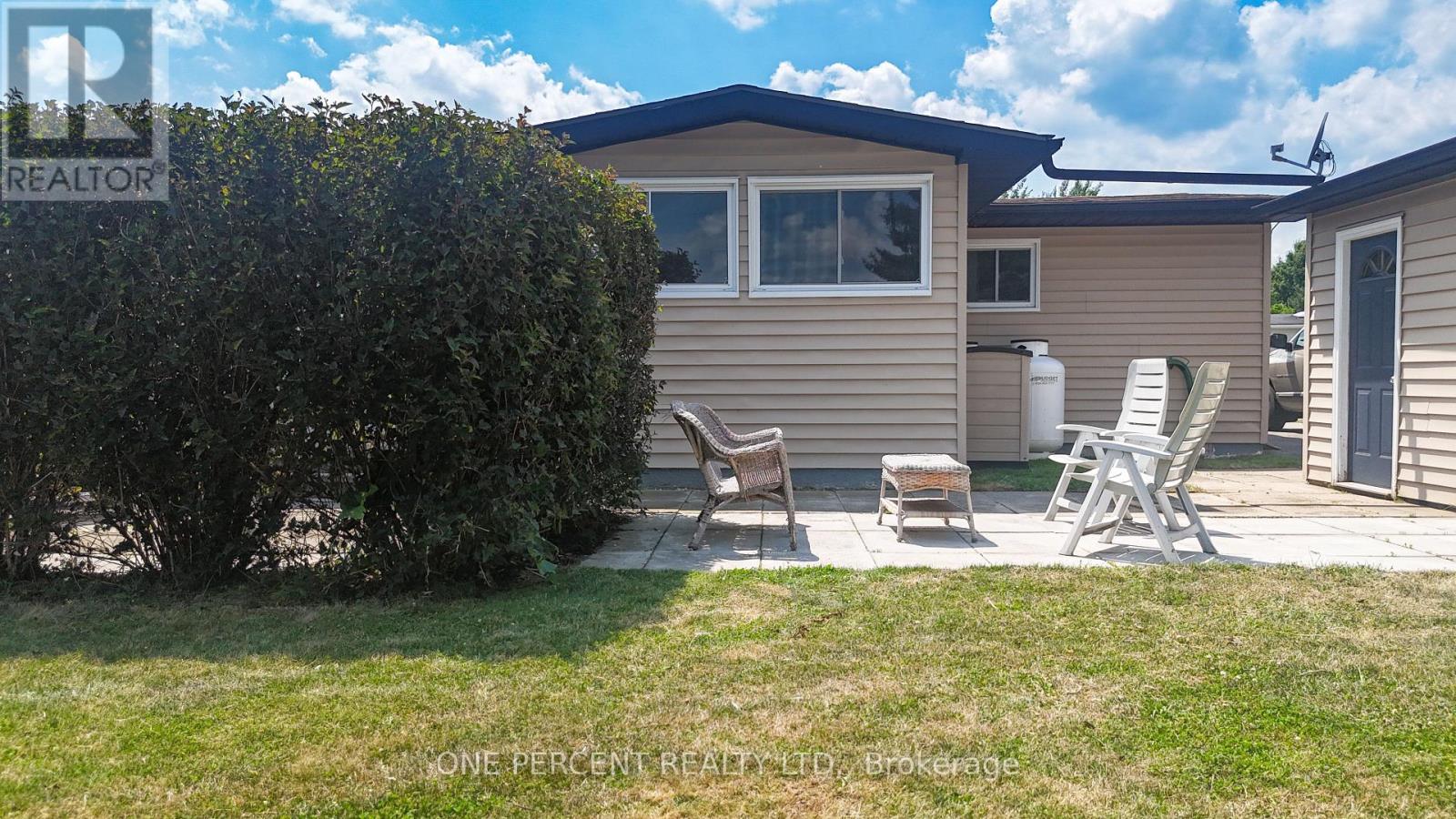 Photo 39 of 41 Damsel Circle, Georgina ON