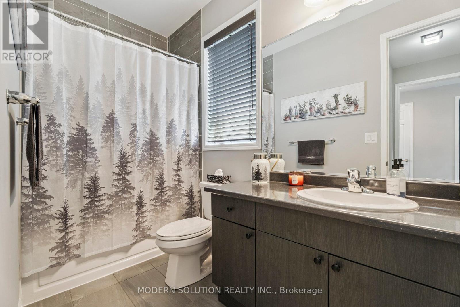 Photo 28 of 35 Browning Boulevard, Bracebridge ON