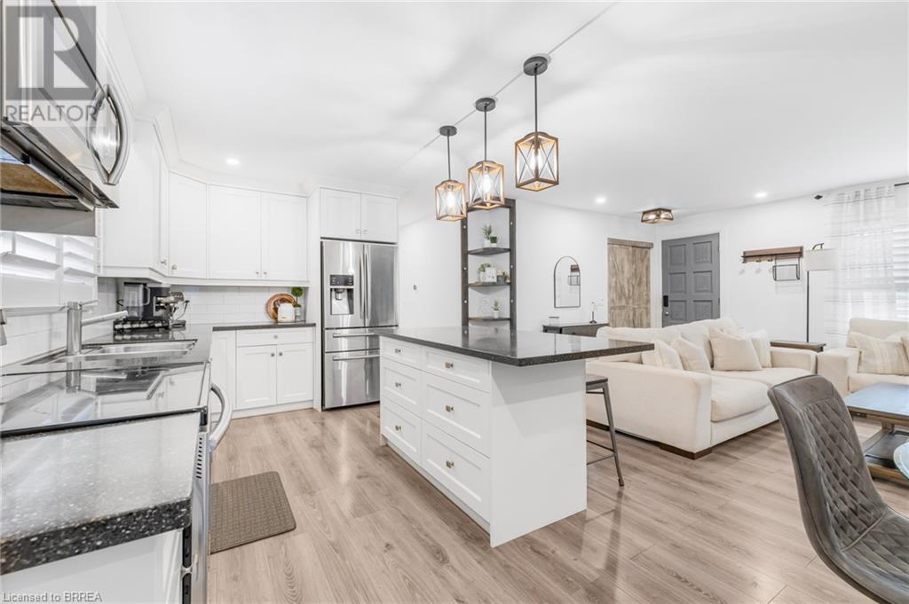 Photo 6 of 403 Oakhill Drive, Brantford ON