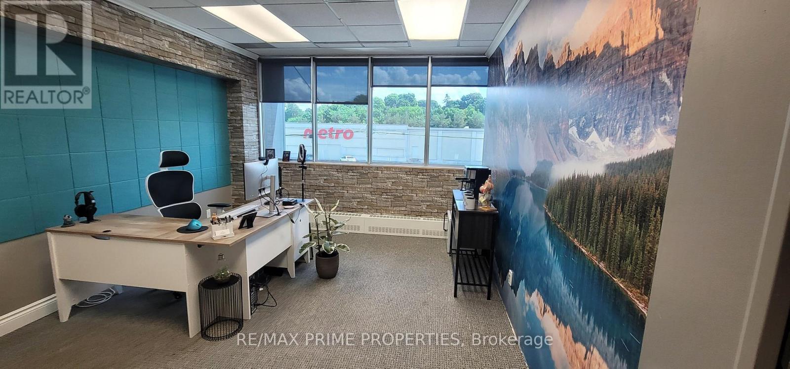 Photo 1 of 10 485 Industrial Avenue, Ottawa ON