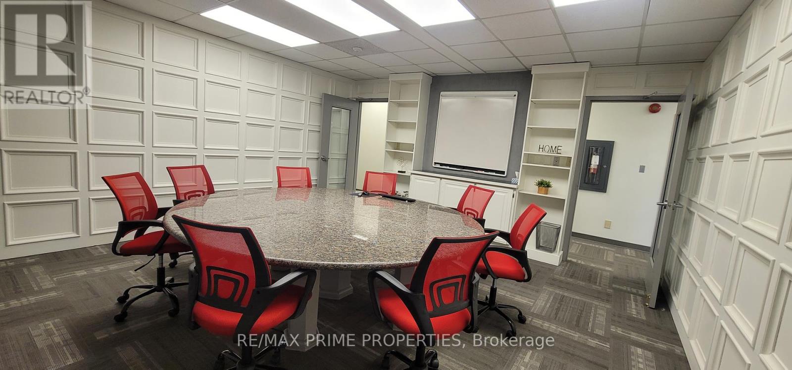 Photo 3 of 17 485 Industrial Avenue, Ottawa ON