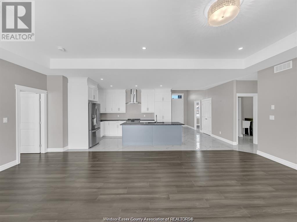 Photo 11 of 1901 Villa Canal Drive, Kingsville ON