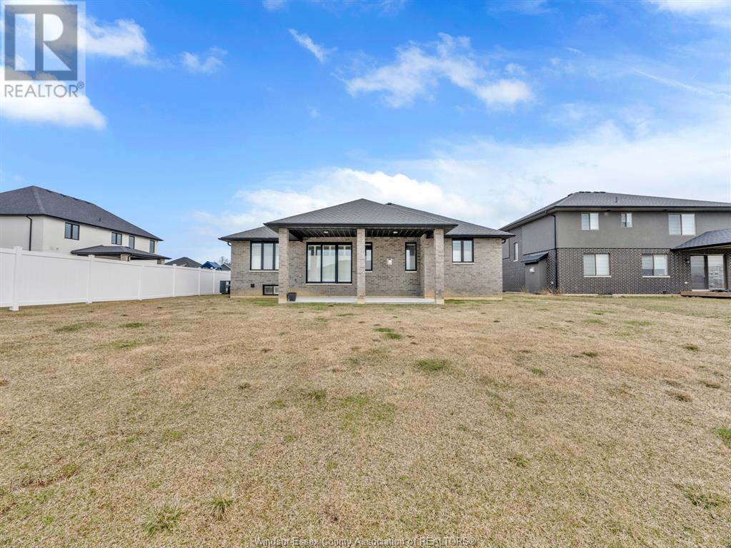 Photo 30 of 1901 Villa Canal Drive, Kingsville ON