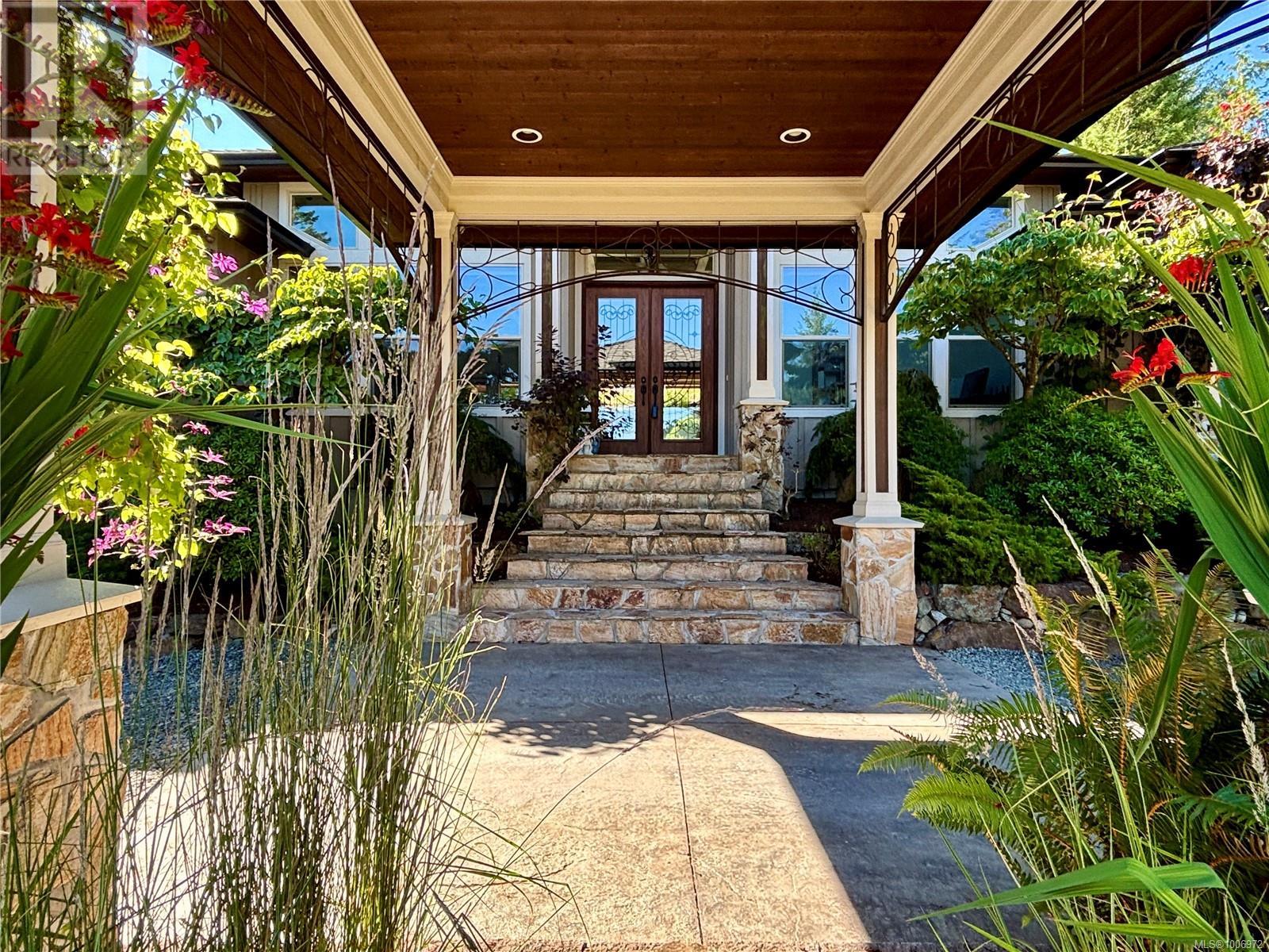 Photo 2 of 7487 Relke Rd, Duncan BC