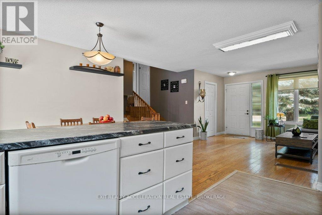 Photo 12 of 35 Riverview Drive, Greater Napanee ON