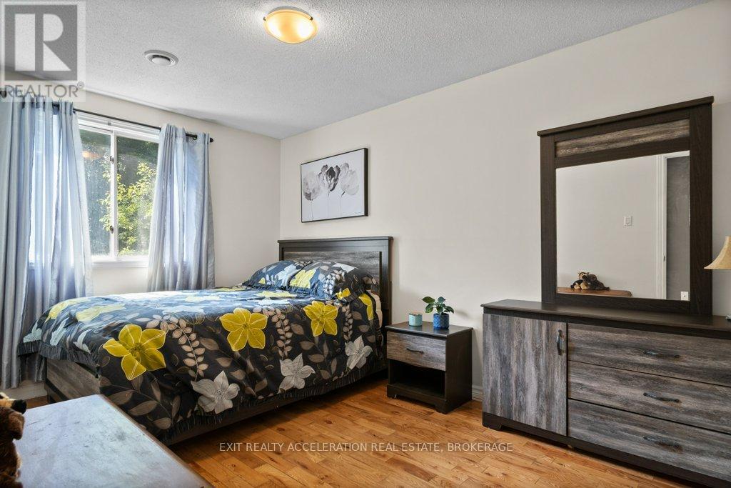 Photo 16 of 35 Riverview Drive, Greater Napanee ON