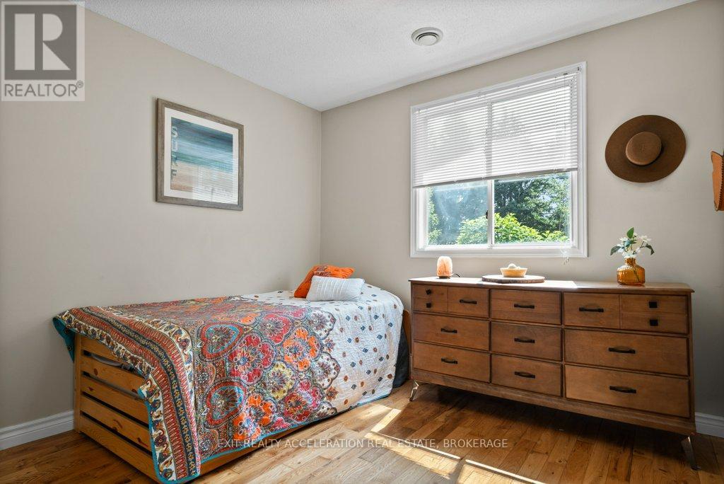 Photo 17 of 35 Riverview Drive, Greater Napanee ON