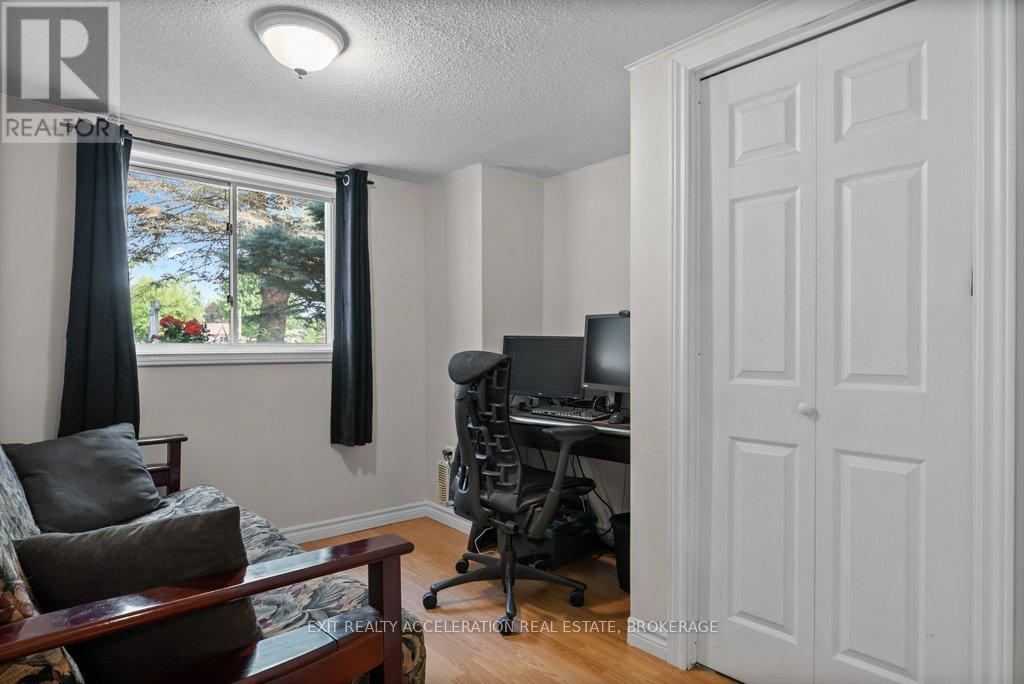 Photo 24 of 35 Riverview Drive, Greater Napanee ON