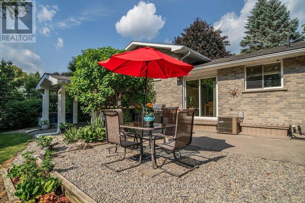 Photo 33 of 35 Riverview Drive, Greater Napanee ON