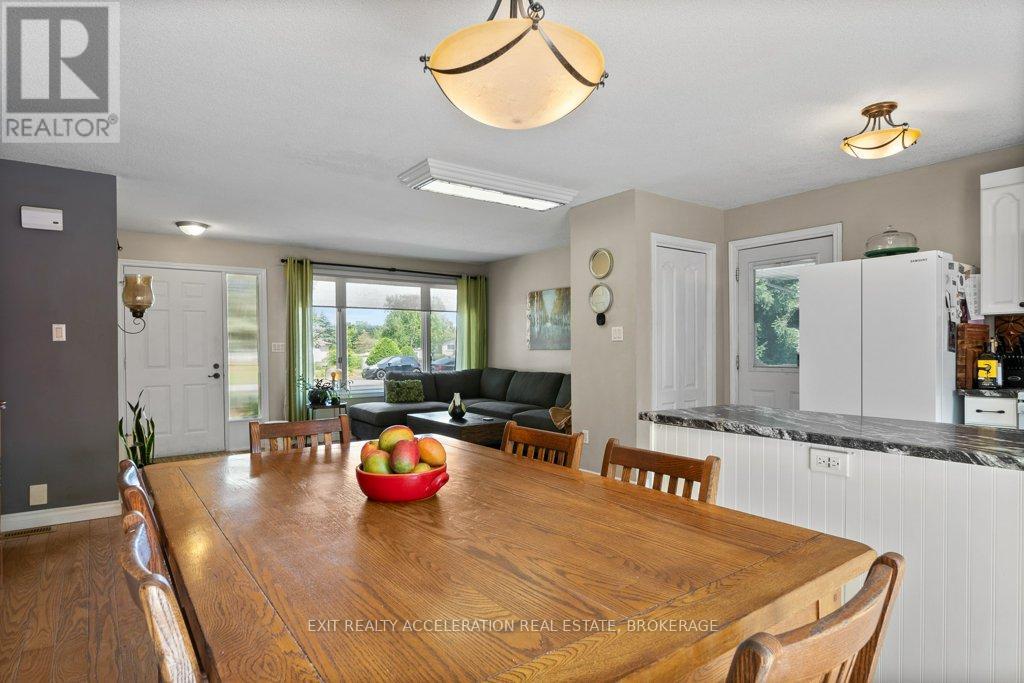 Photo 9 of 35 Riverview Drive, Greater Napanee ON