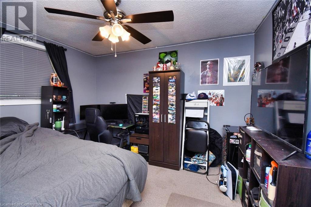 Photo 23 of 59 Yorkdale Crescent, Hamilton ON