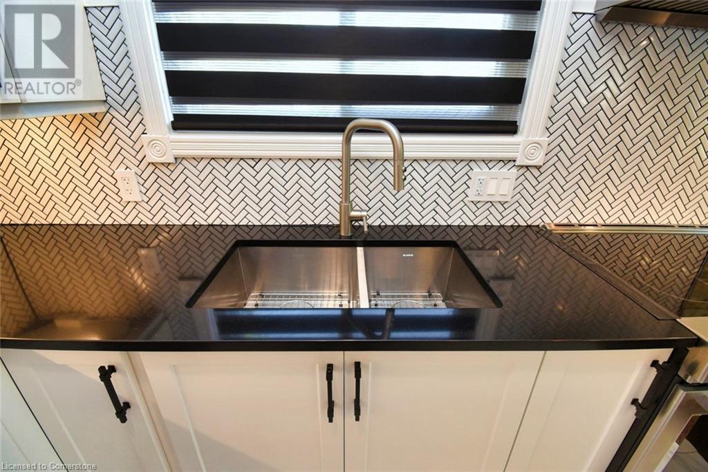 Photo 16 of 59 Yorkdale Crescent, Hamilton ON