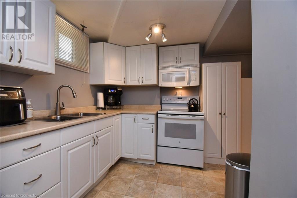 Photo 33 of 59 Yorkdale Crescent, Hamilton ON