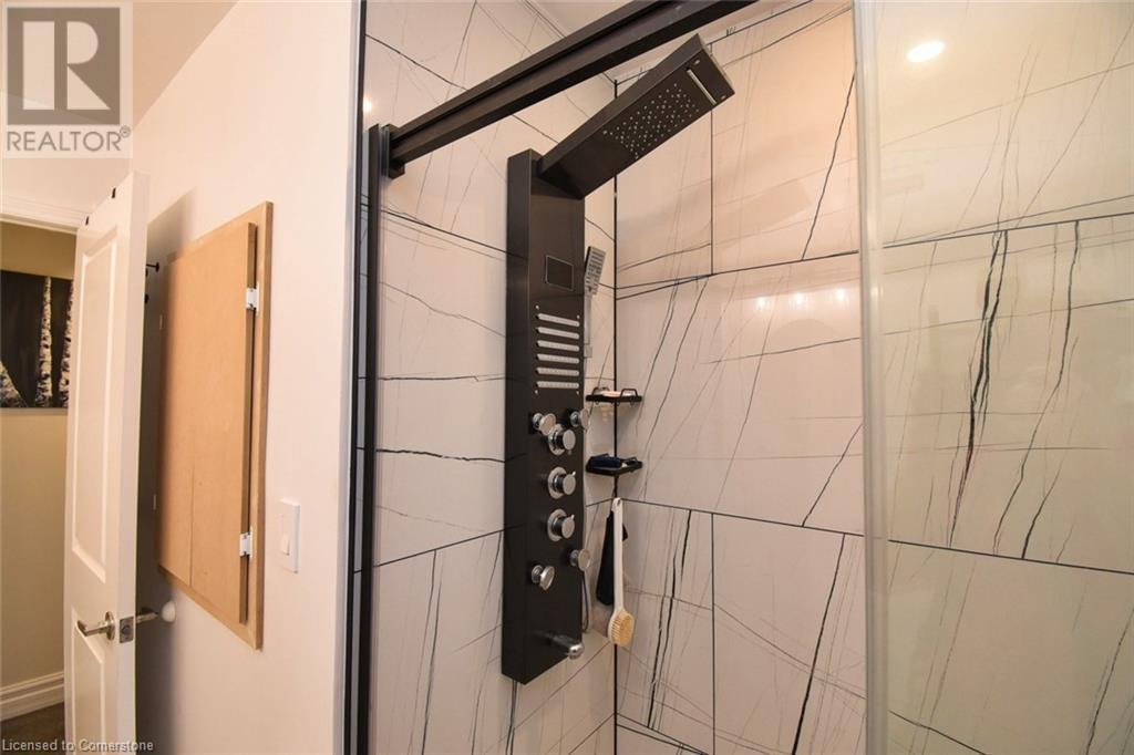 Photo 25 of 59 Yorkdale Crescent, Hamilton ON