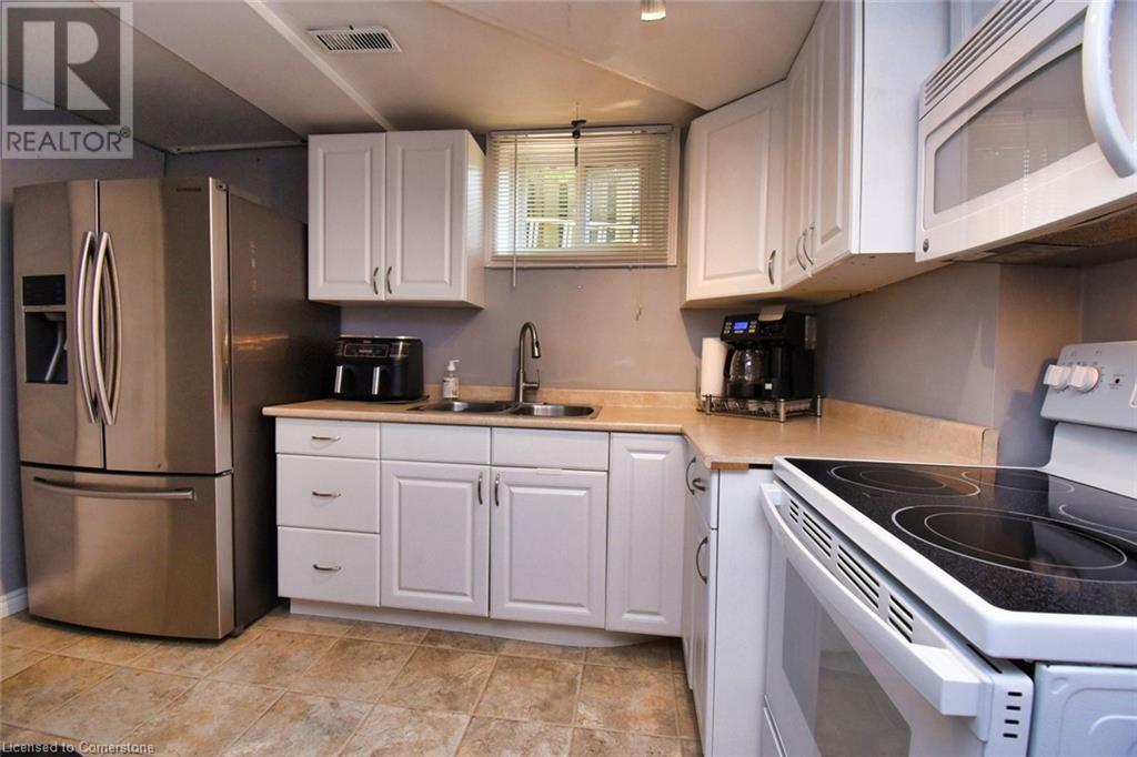 Photo 32 of 59 Yorkdale Crescent, Hamilton ON
