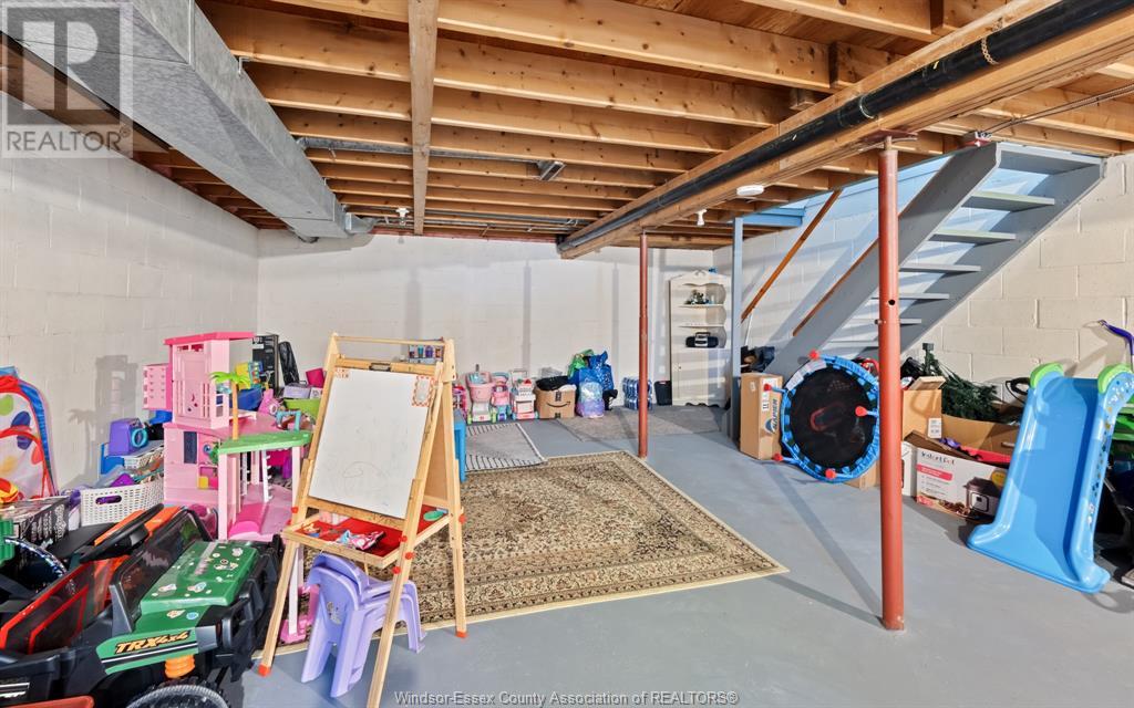 Photo 7 of 5510 Empress, Windsor ON