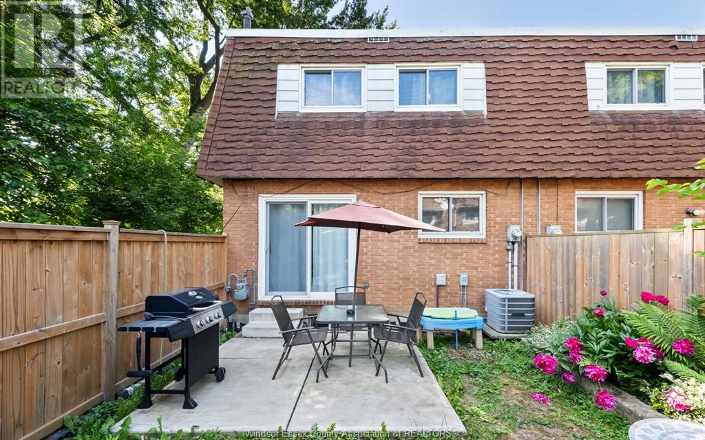 Photo 30 of 5510 Empress, Windsor ON