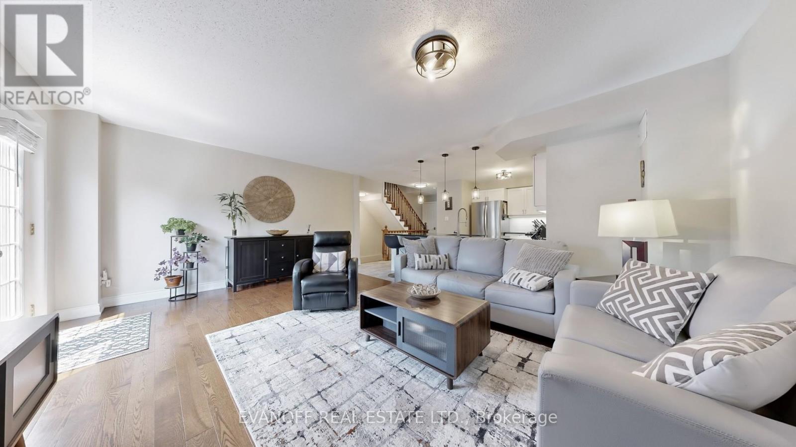 Photo 7 of 150 1995 Royal Road, Pickering ON