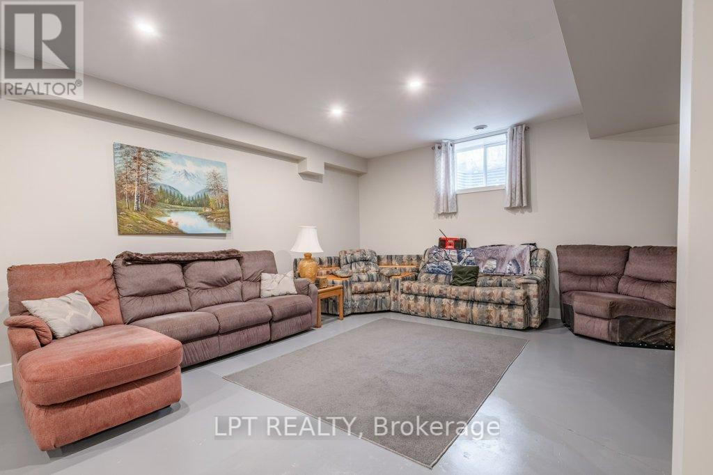 Photo 4 of 9517 County Road 42 Road, Rideau Lakes ON