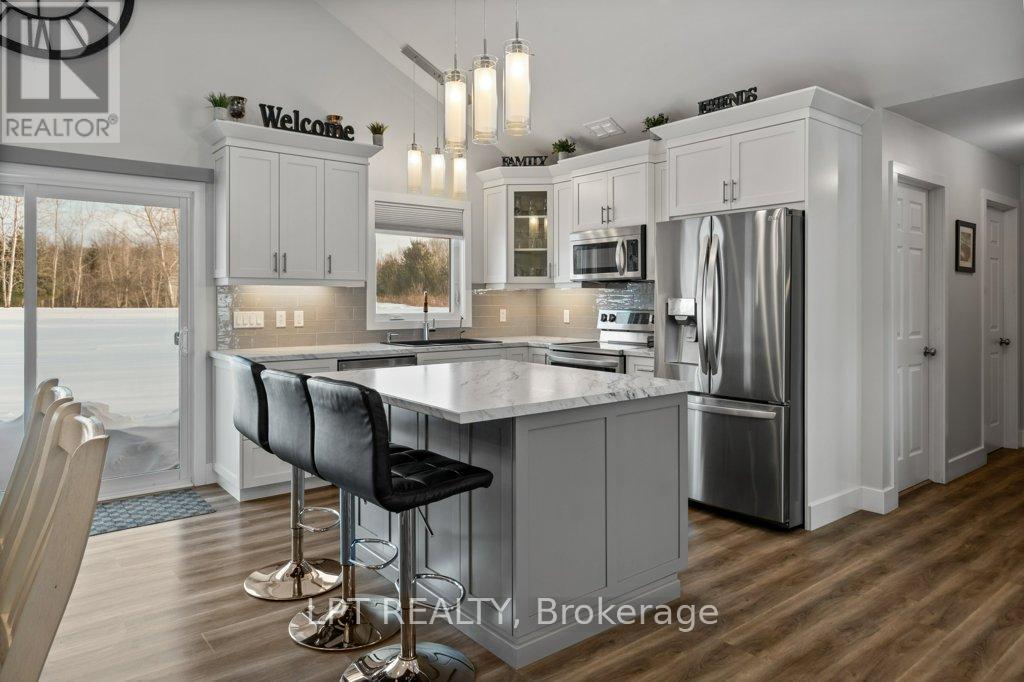 Photo 8 of 9517 County Road 42 Road, Rideau Lakes ON