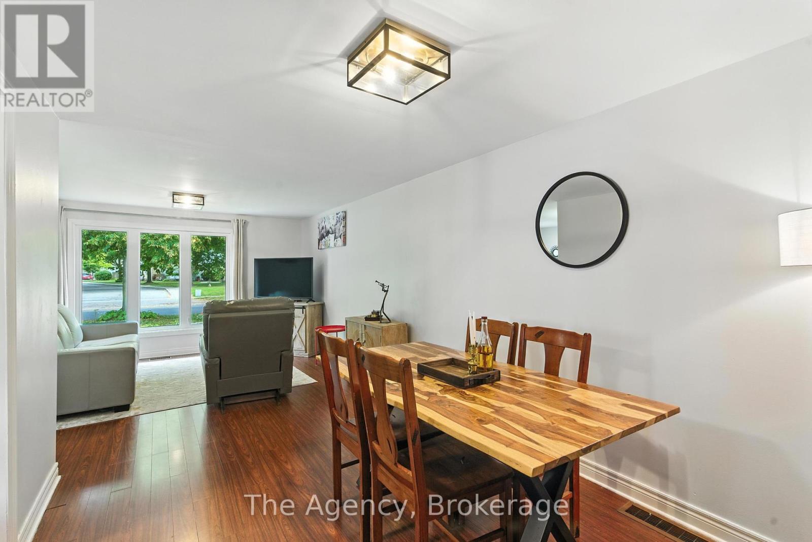 Photo 23 of 43 Elma Street, St Catharines ON