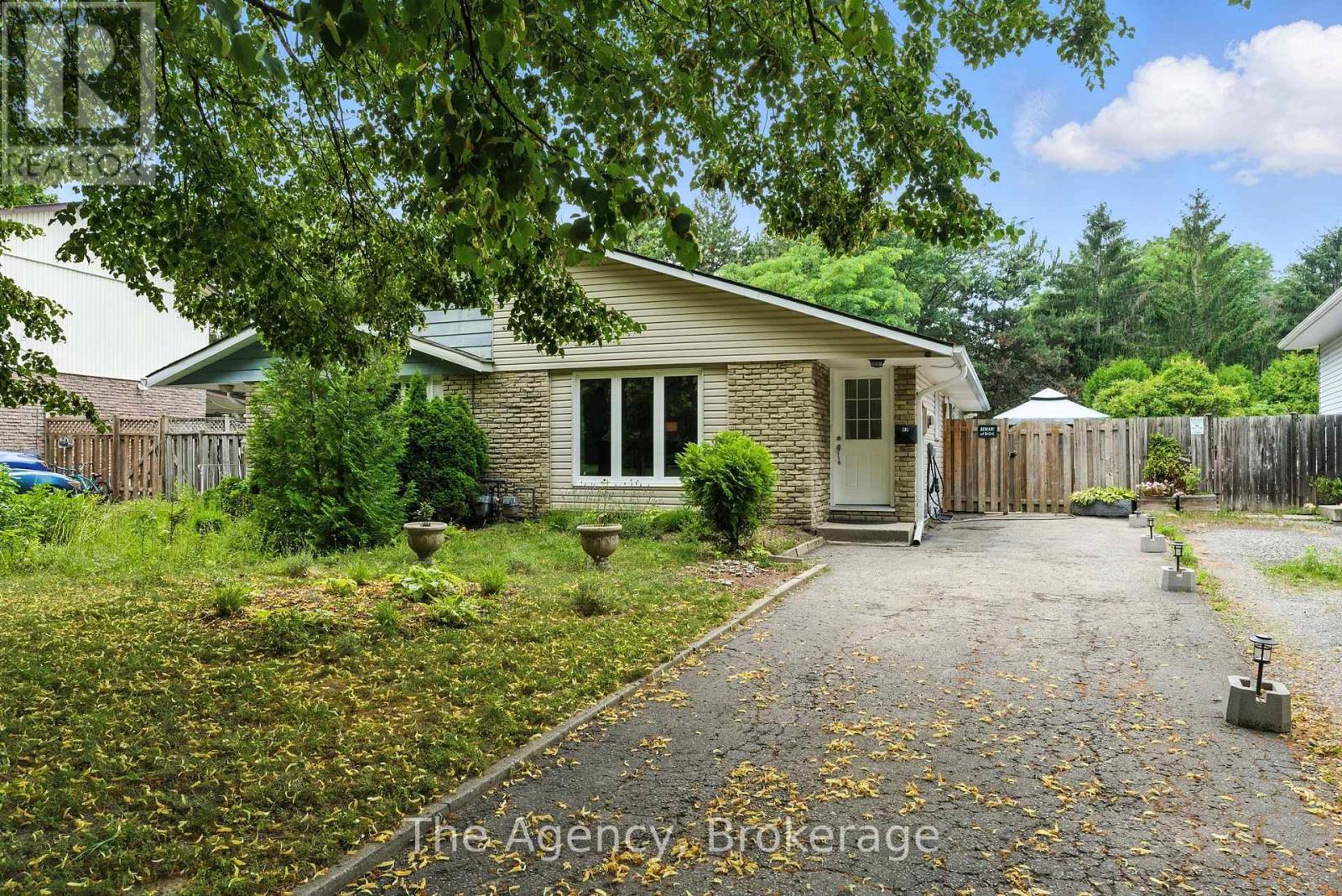 Photo 7 of 43 Elma Street, St Catharines ON