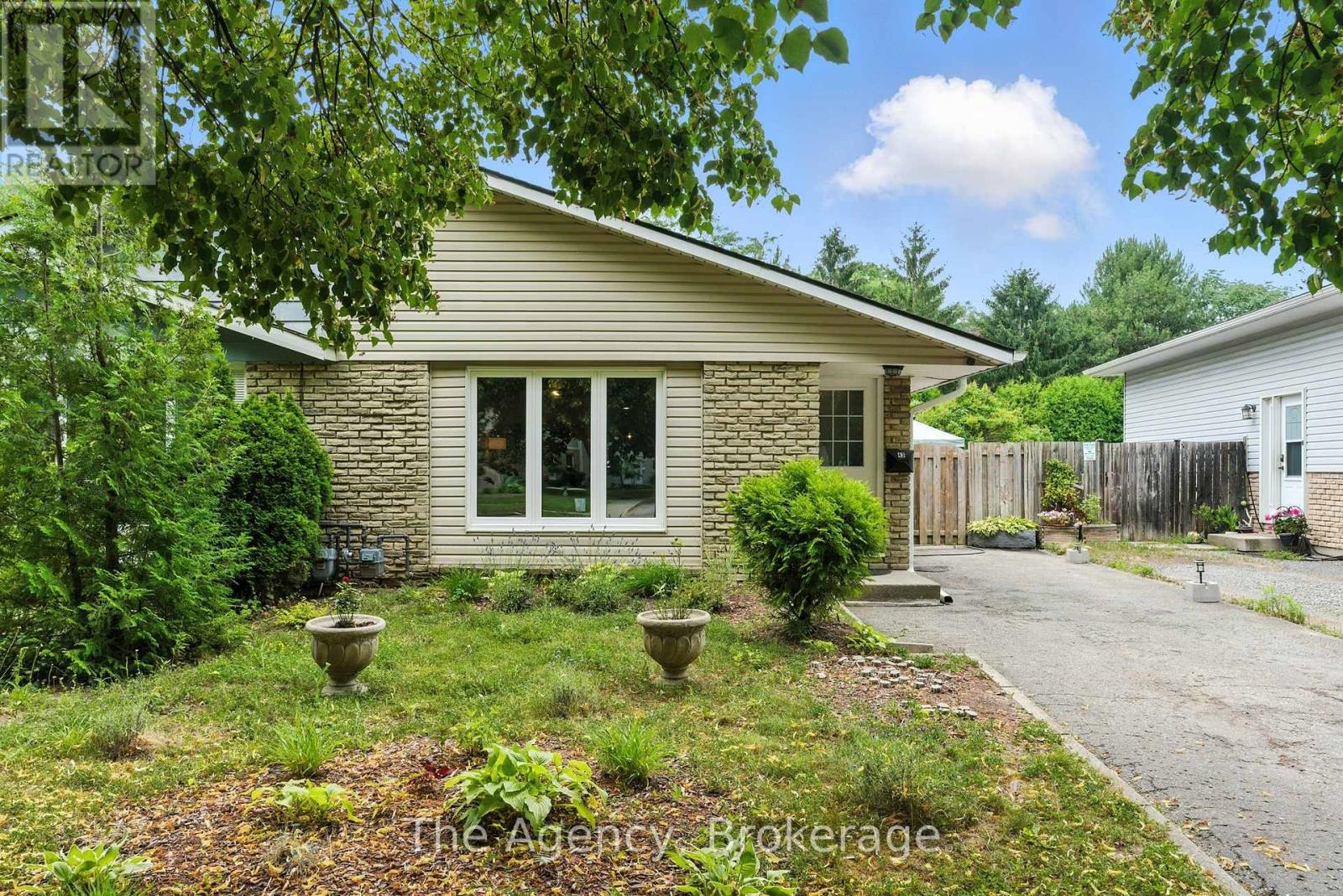 Photo 15 of 43 Elma Street, St Catharines ON
