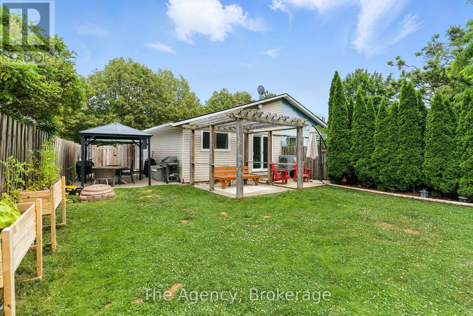 Photo 6 of 43 Elma Street, St Catharines ON