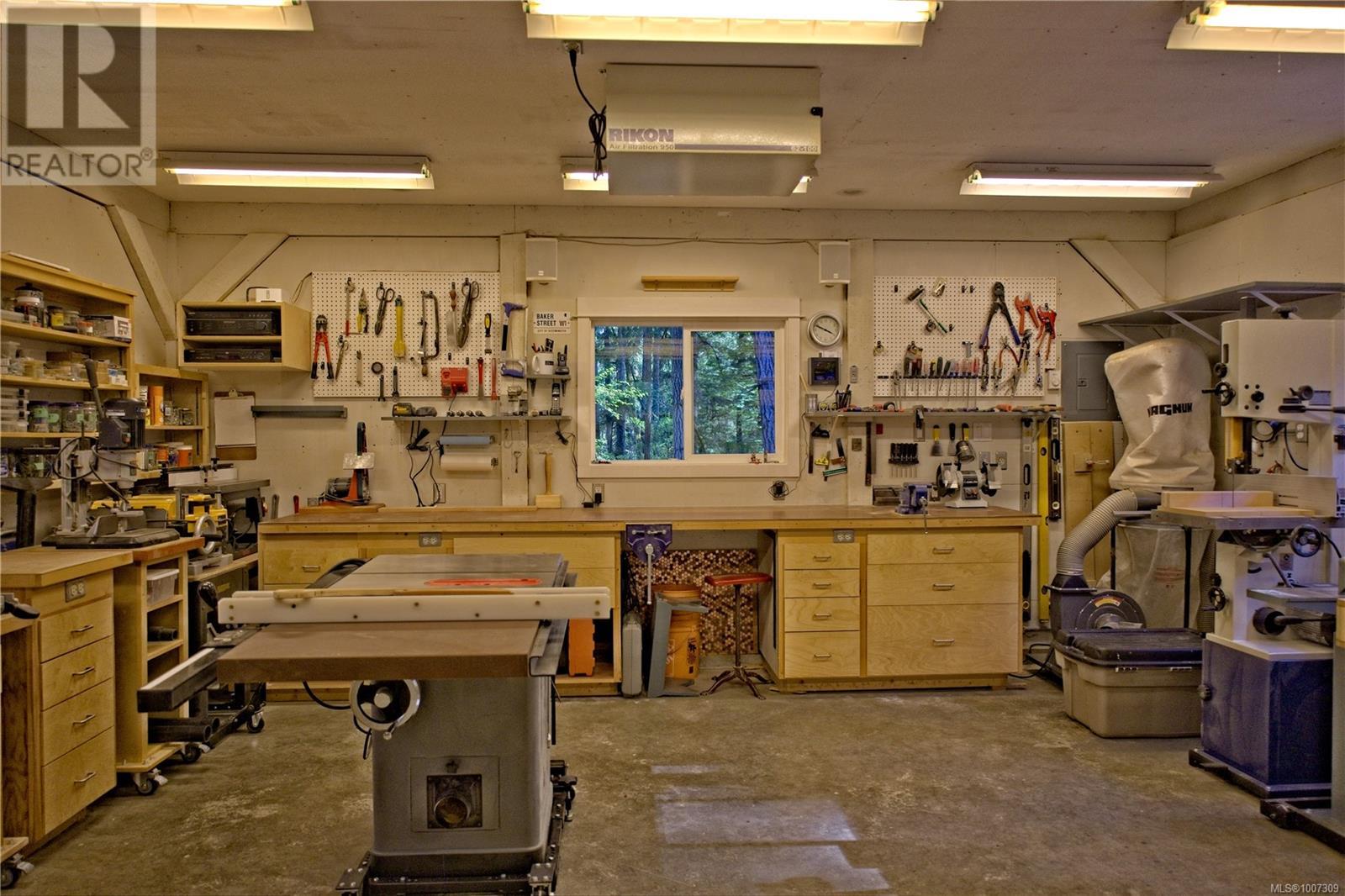 615 Stewart Rd, Salt Spring