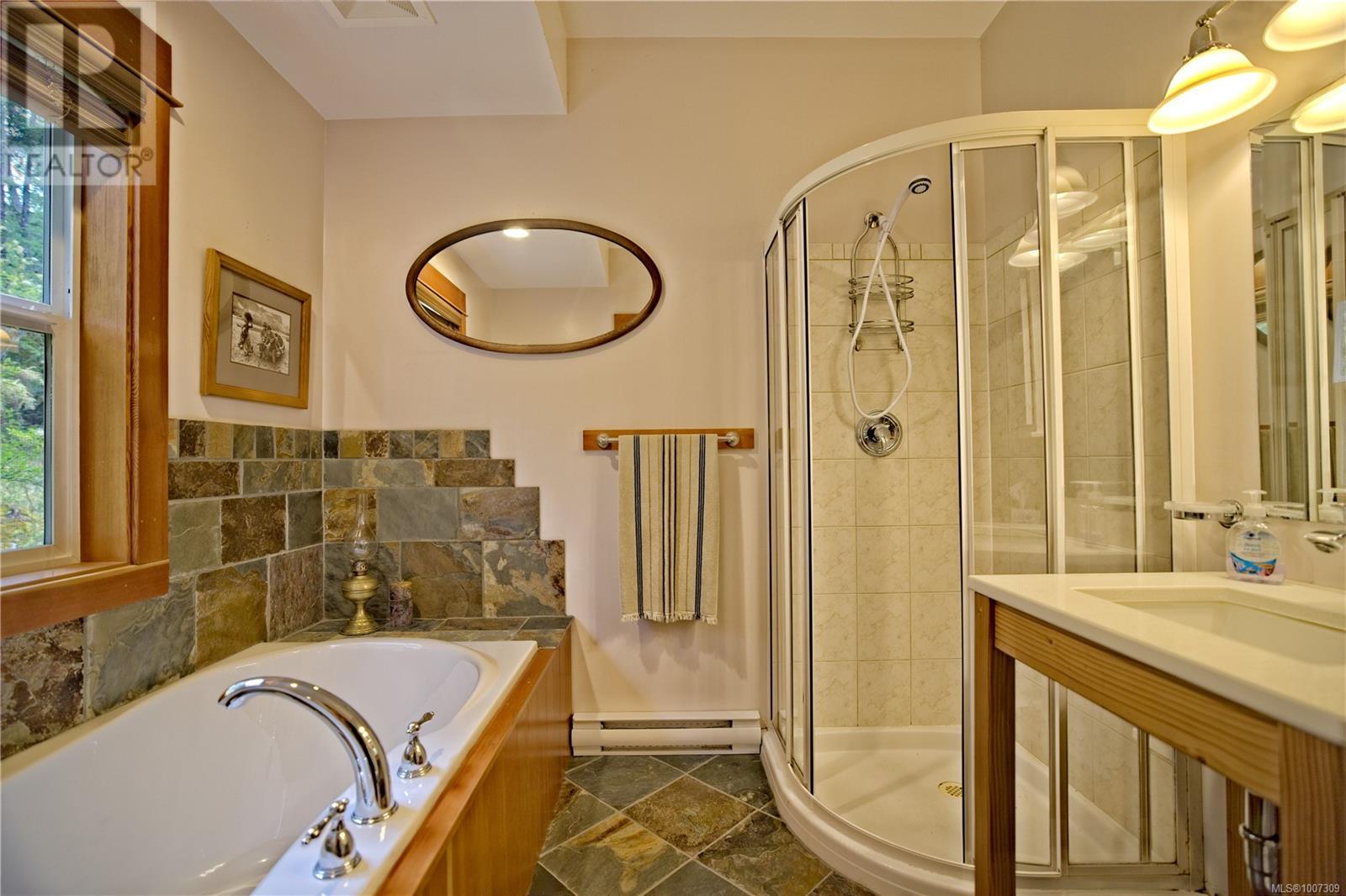 615 Stewart Rd, Salt Spring