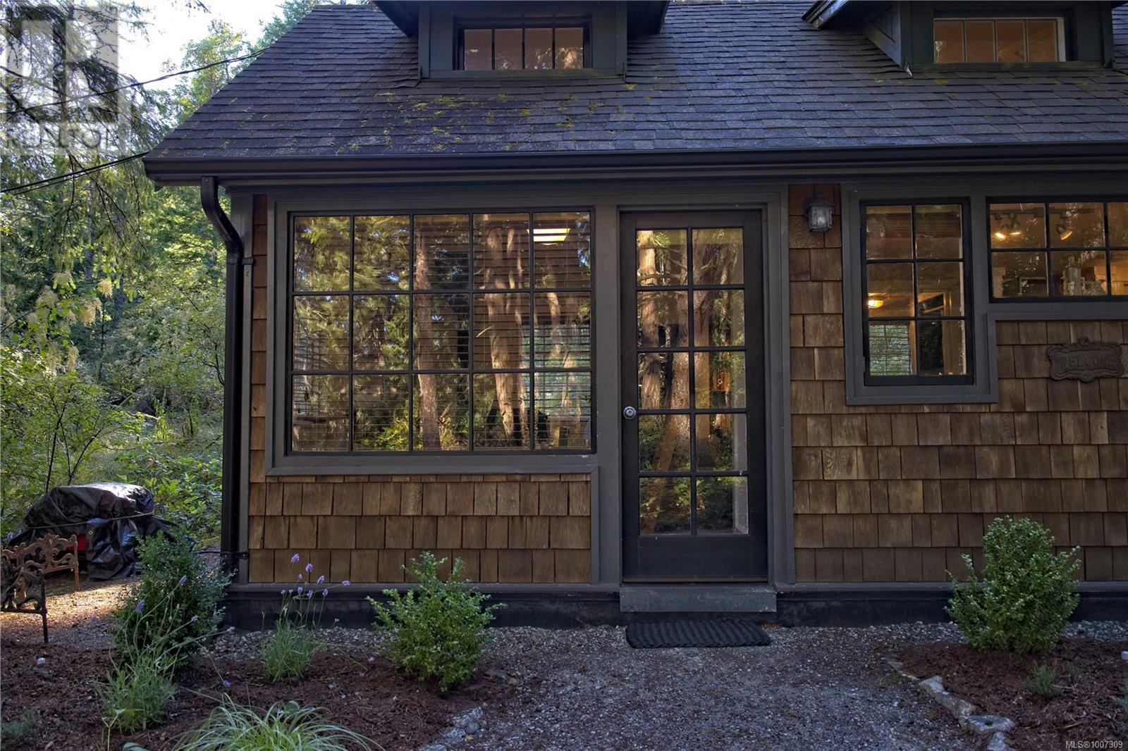 615 Stewart Rd, Salt Spring