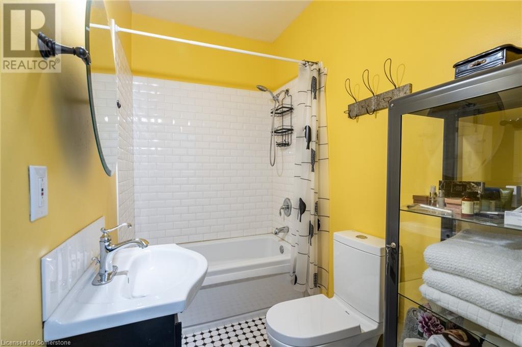 Photo 3 of 299 James Street N, Hamilton ON
