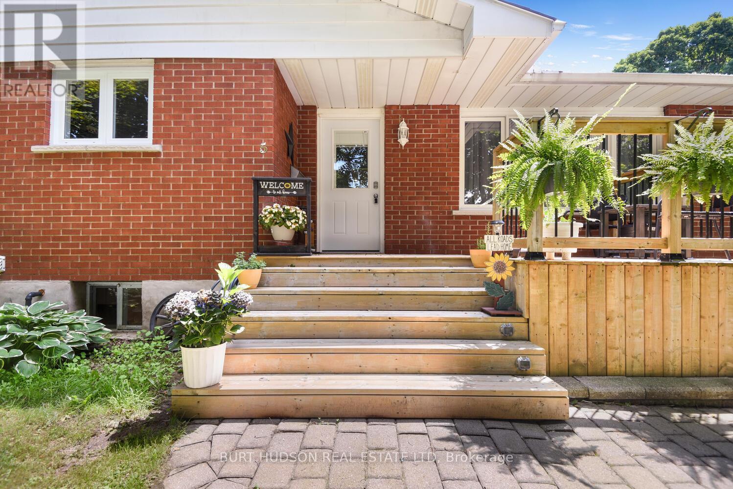 Photo 11 of 5 Perth Street, Rideau Lakes ON