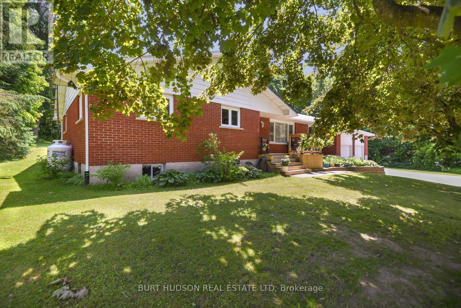 Photo 4 of 5 Perth Street, Rideau Lakes ON