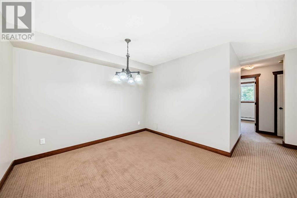 Single Family House for Sale in    Avenue SW Windsor Park Calgary 